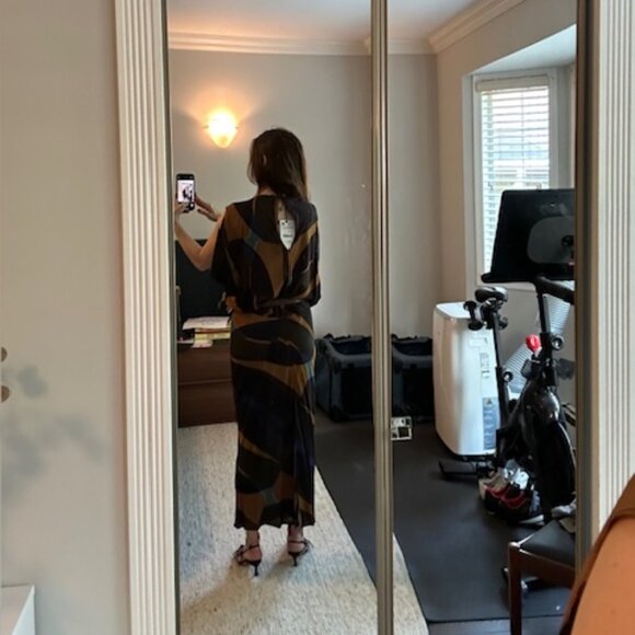 NWT Zara Dress, Size XS - Picture 2 of 9